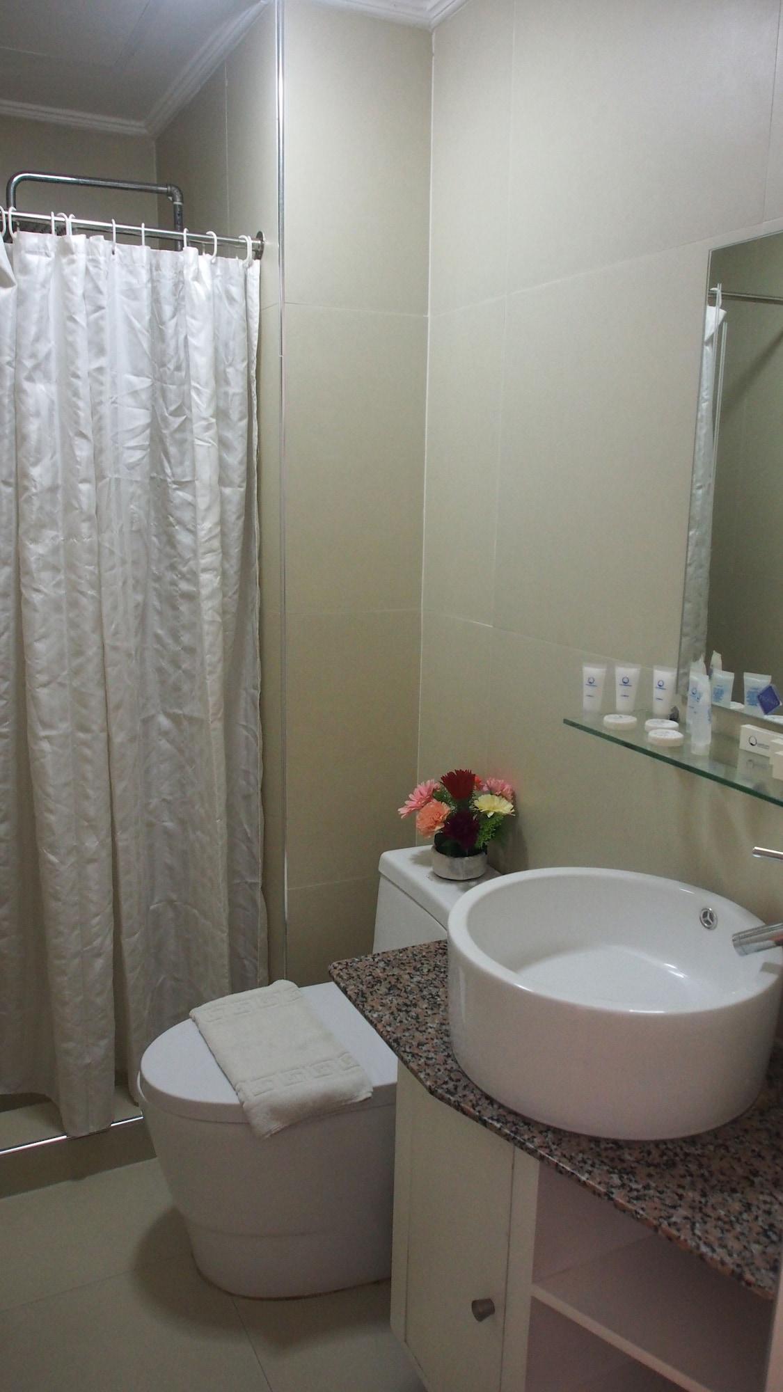 Bsa Suites Makati City Exterior photo