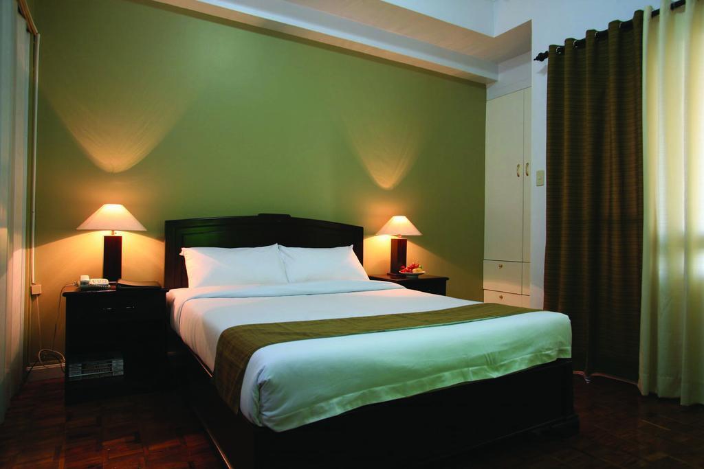 Bsa Suites Makati City Exterior photo