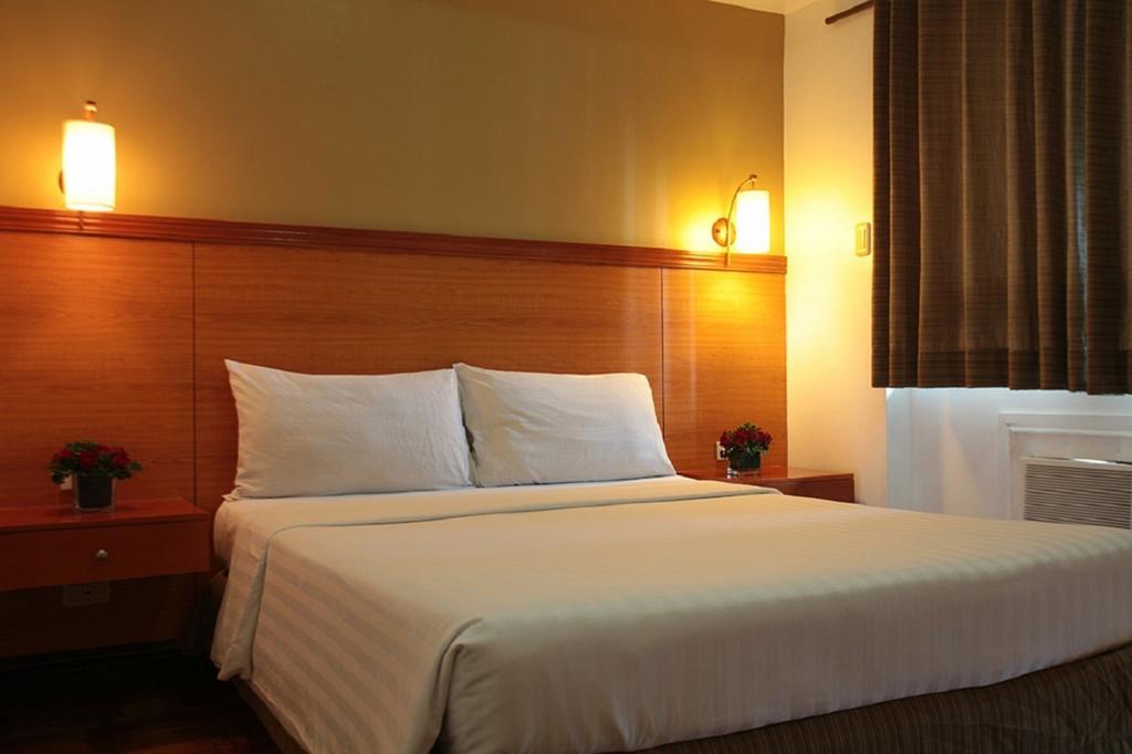 Bsa Suites Makati City Exterior photo