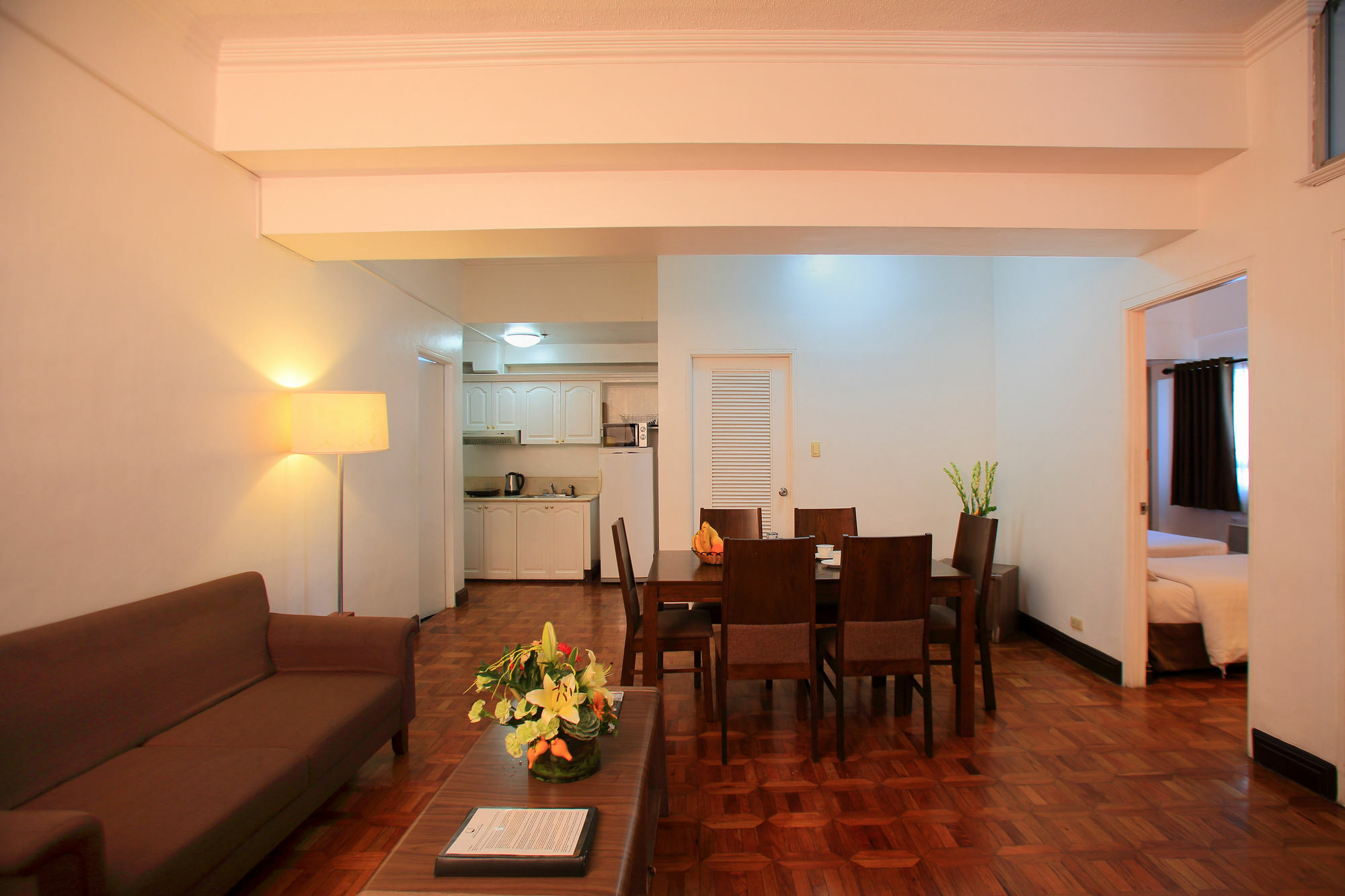 Bsa Suites Makati City Exterior photo