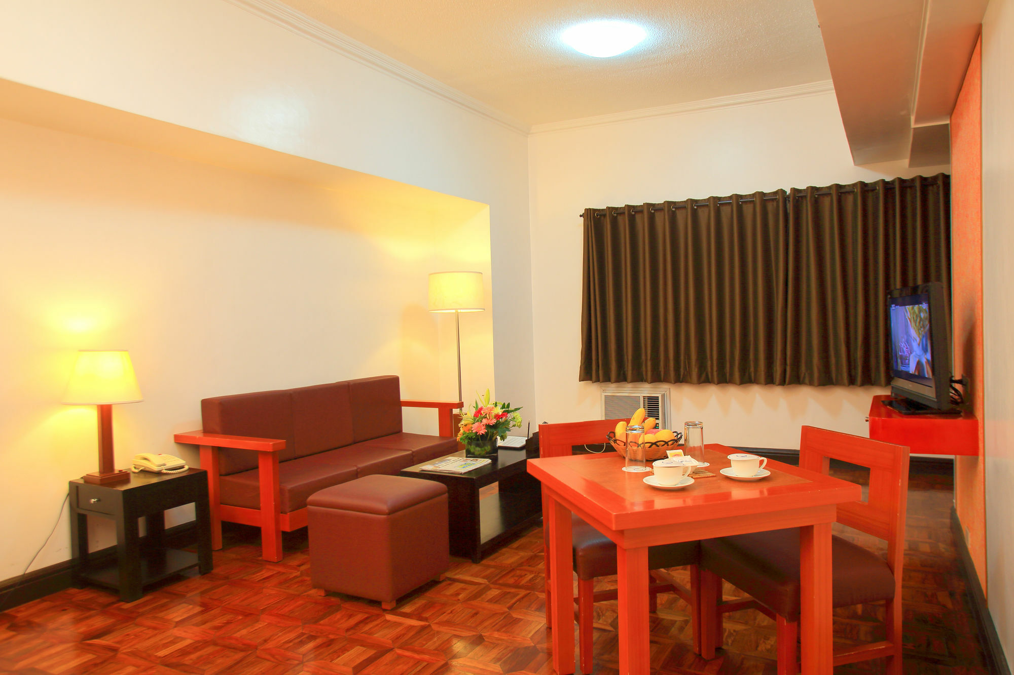 Bsa Suites Makati City Exterior photo